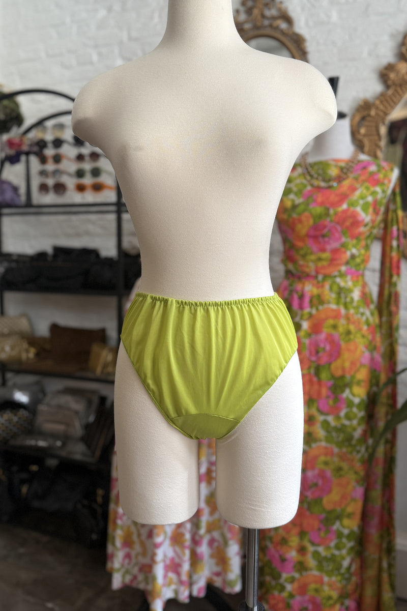 RARE! Vintage 1960s Chartreuse Nylon Chemise Set