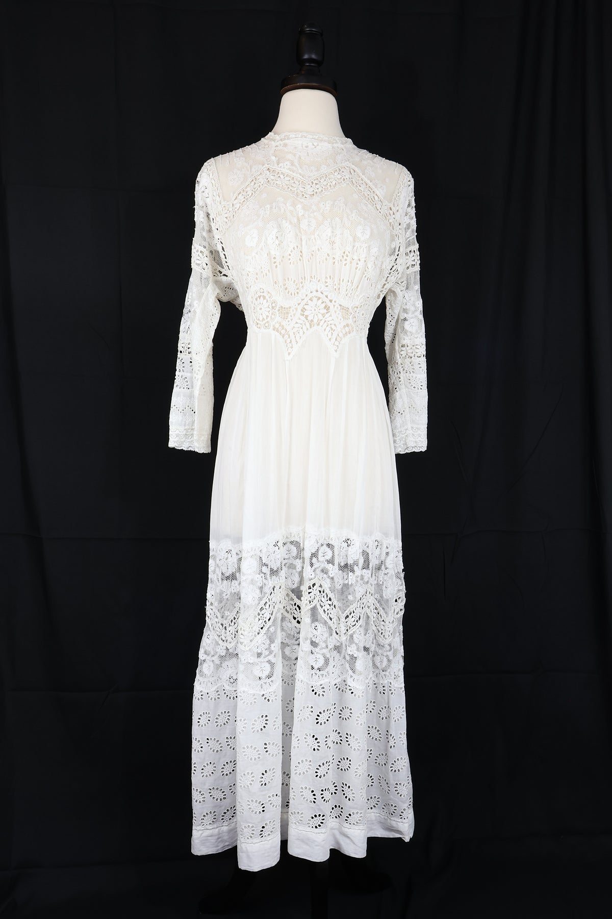 Vintage white lace dress ホワイト レースガウン Antique 1910s White Lace Dress - 25 inch Waist