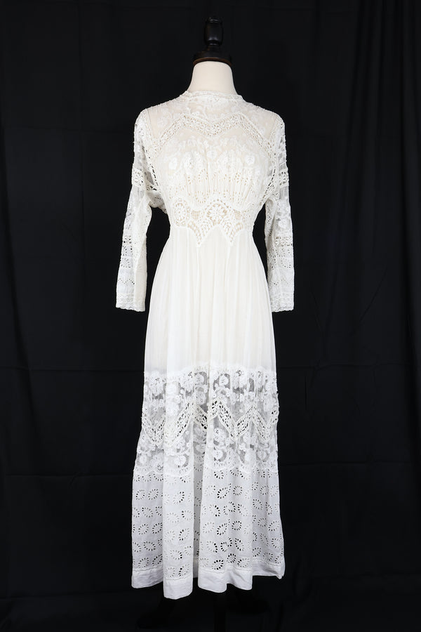 Vintage 1910s White Lace Dress - 32 inch waist