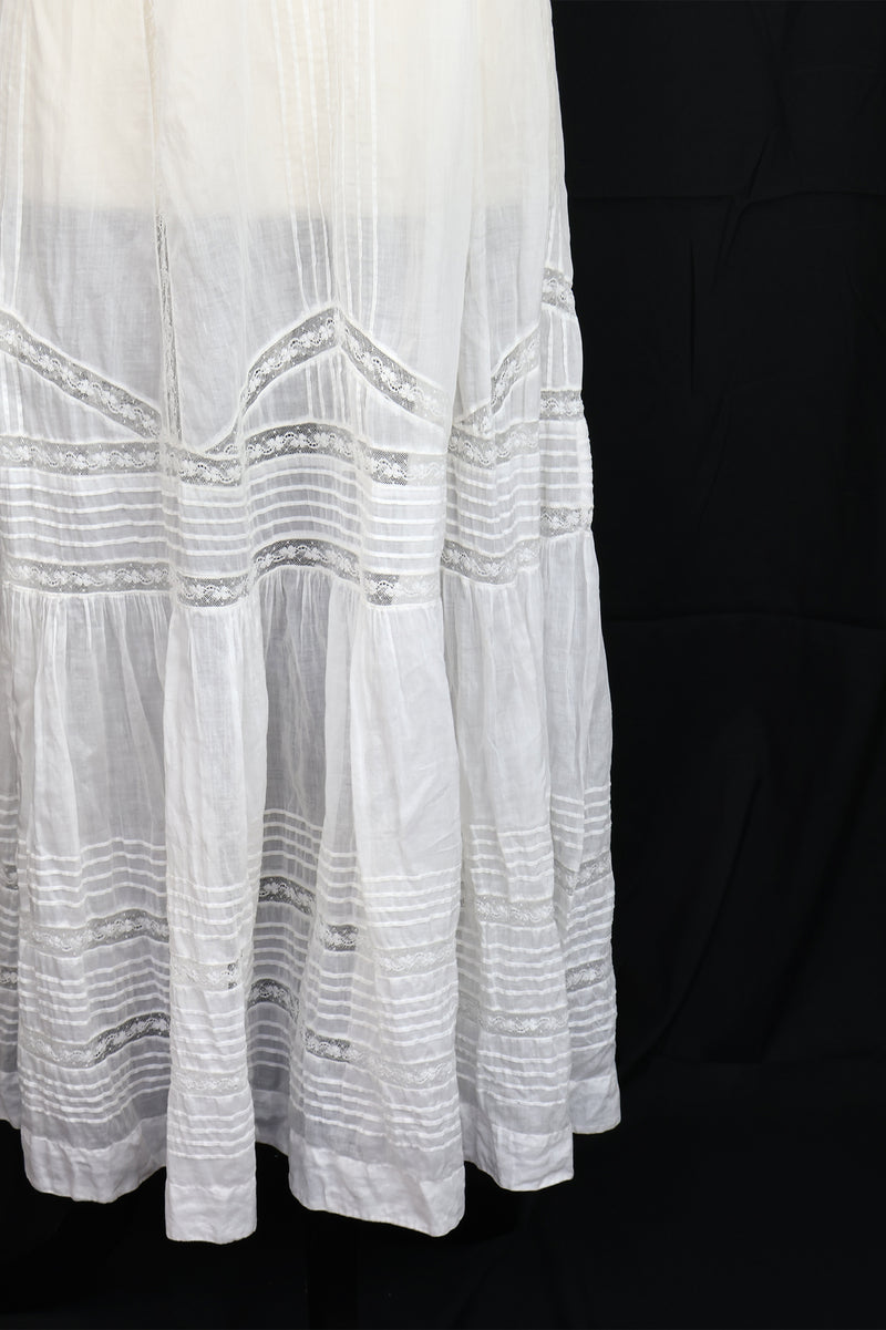 Antique 1912 Graduation Gown with Lace 'Epaulets' - Sz 0/2