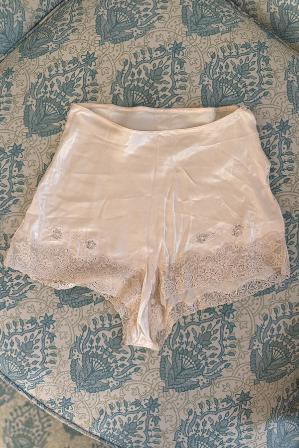 Vintage 1930s/40s Satin Ivory Tap Shorts - Size XS