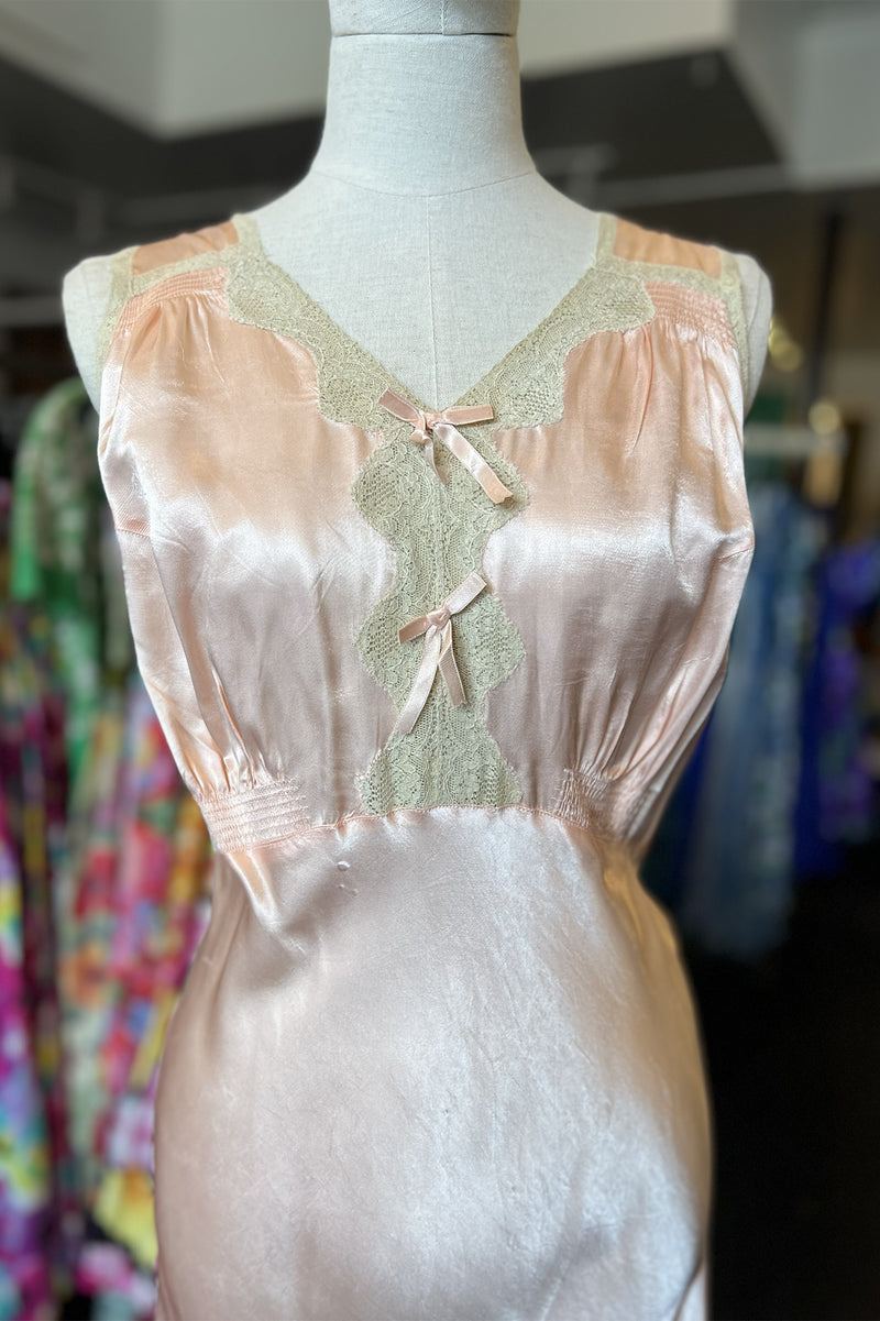 Vintage 1930s/40s Pink Silk Gown