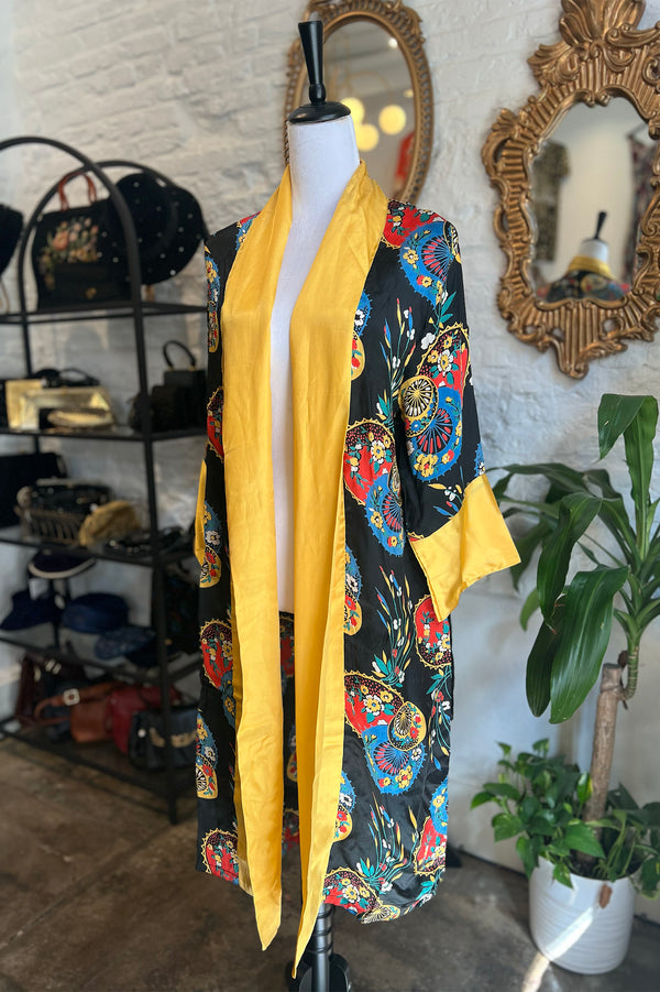 Vintage 1920s Parasols Robe
