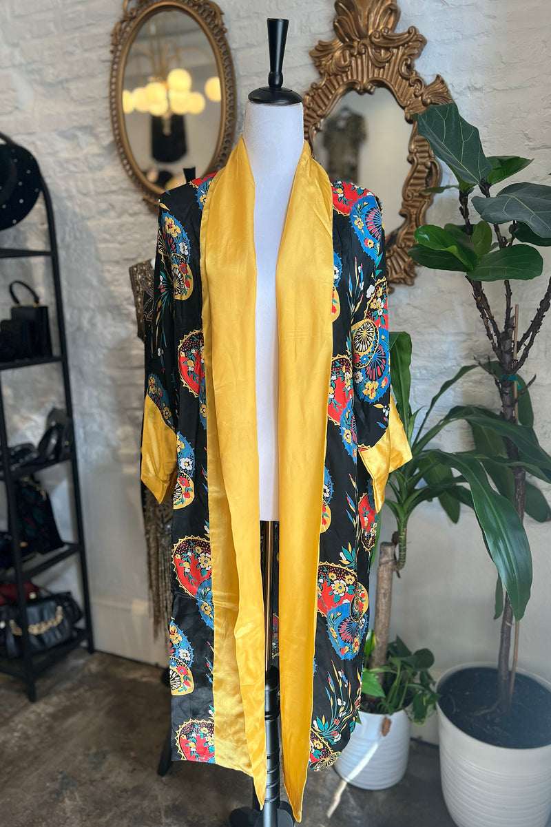 Vintage 1920s Parasols Robe