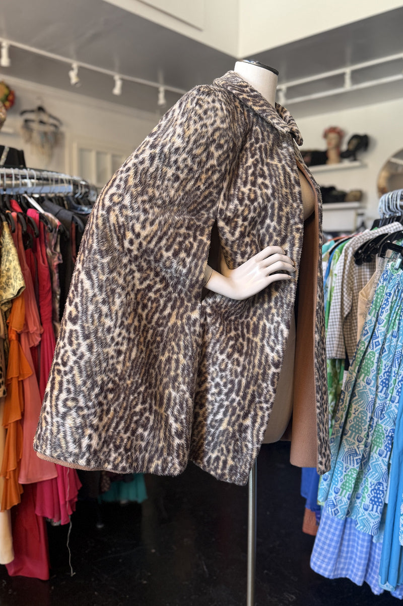 Vintage 1950s/60s Faux Fur Leopard Cape